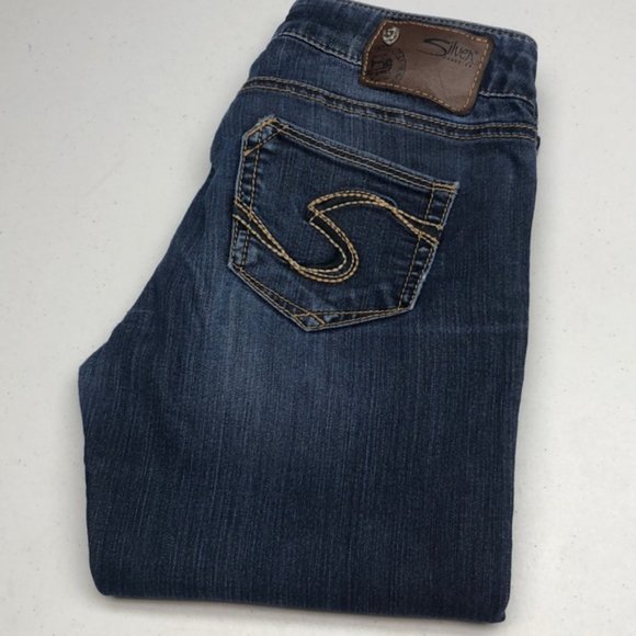 VINTAGE SILVER NOVEMBER JEGGING 25x30 CRYSTAL STUDS ๐ - Picture 1 of 14